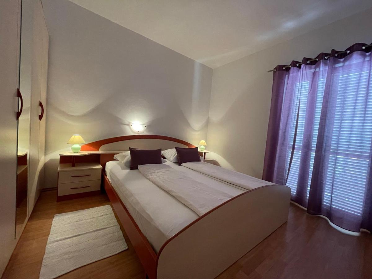 Apartmani Ruzarija Rab Town Exterior photo