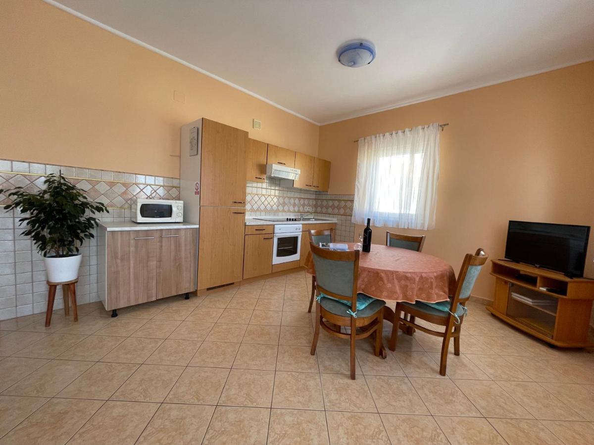 Apartmani Ruzarija Rab Town Exterior photo